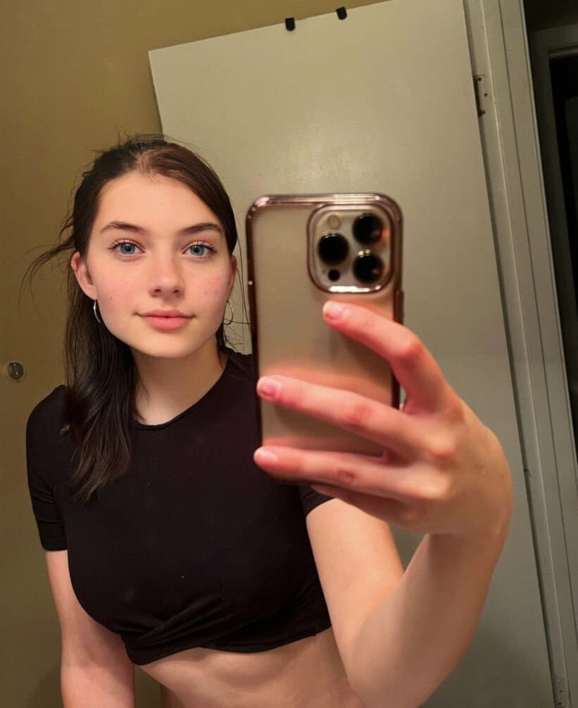 Gorgeous college babe suck bbc Leaks