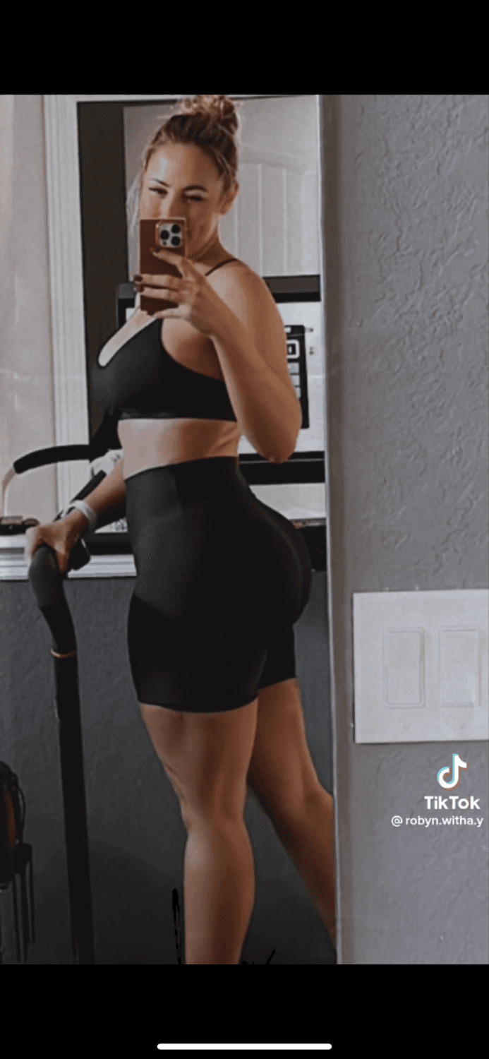 Onlyfans Texas pawg Robyn.witha.y