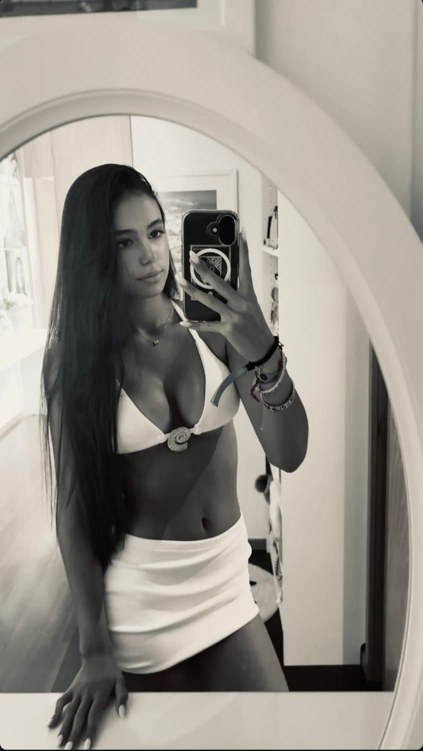 Gostosa do tik tok gosta de mostrar o cu insta: _mafaldaa.08_ tik tok: maffs