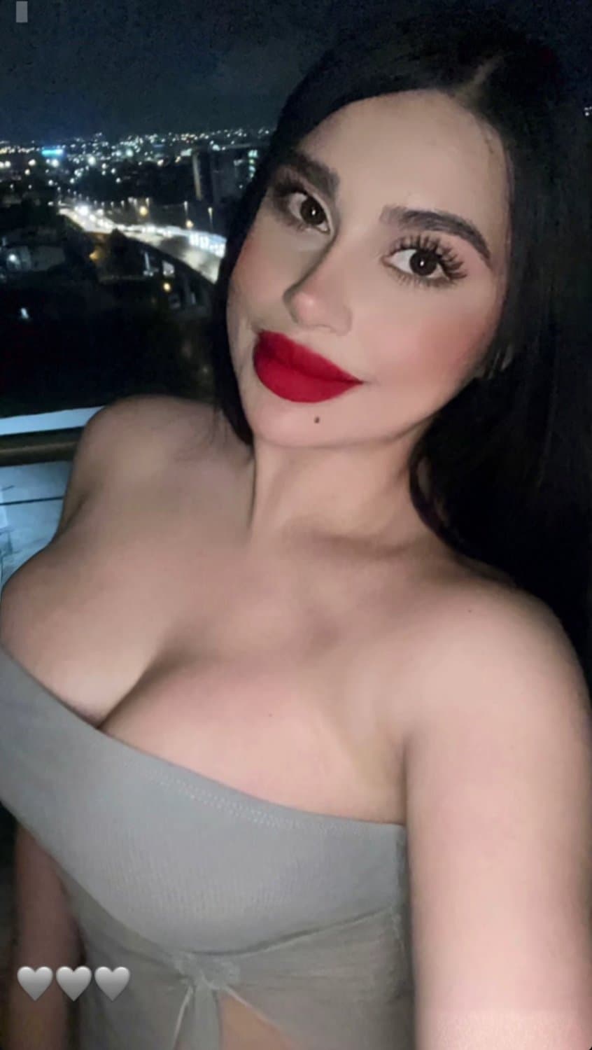 Chica buchona hermosa y de muy buen cuerpo