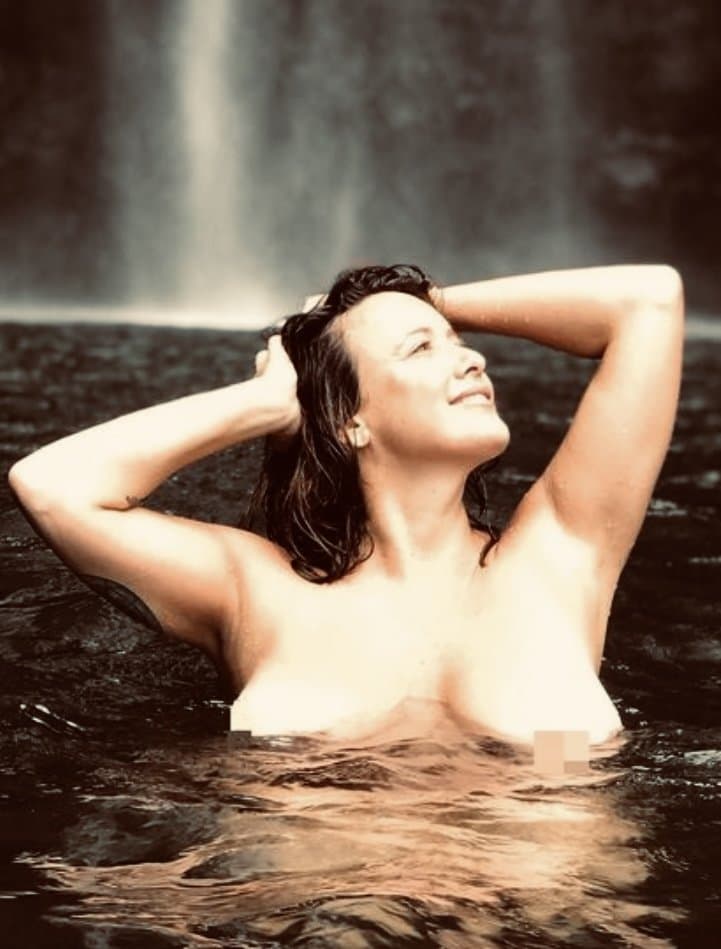 Singer Courtney Jaye considering OnlyFans