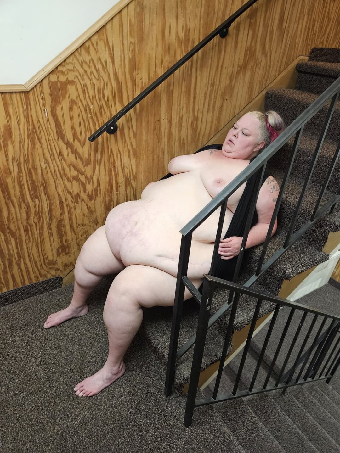 Nasty Public Fat Bitch Aprill Thompson is addicted to BBC