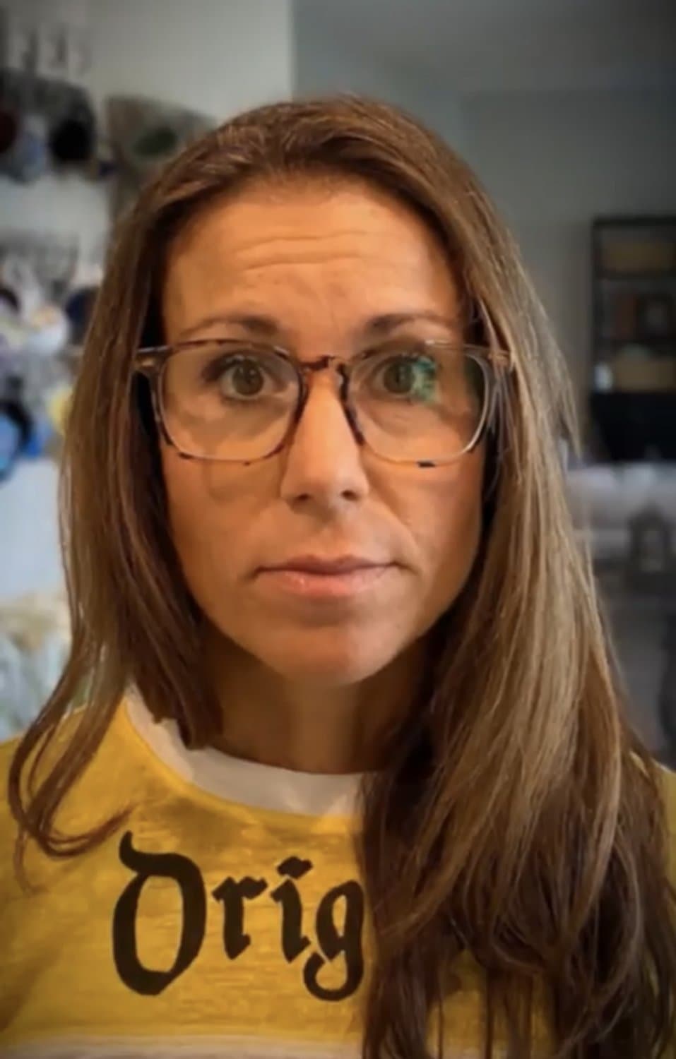 Lizz is a hungry little cock sucker milf…..