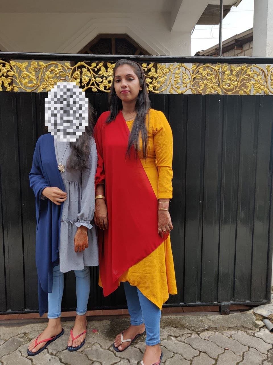 NAUGHTY BUSTY BANGLA GF ? SELFSHOT TEASING