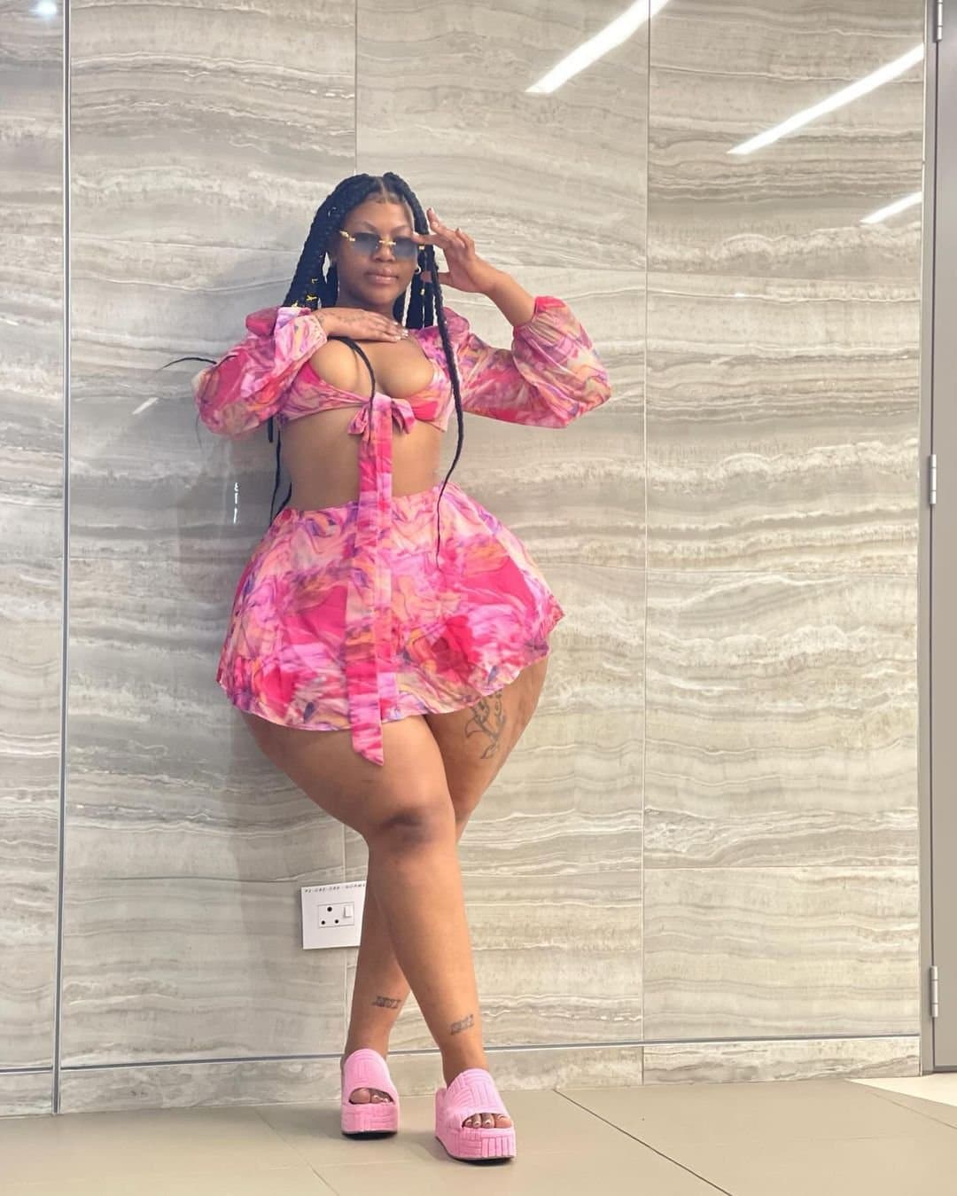 @Ms_Egbfun hourglass pear-shaped South African ass