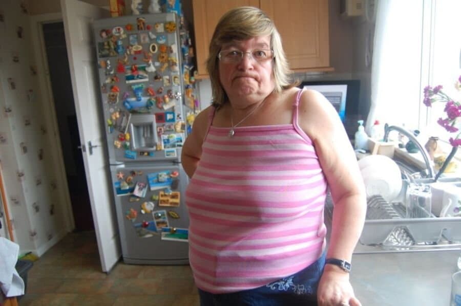 British Granny loves to spread wide for young men