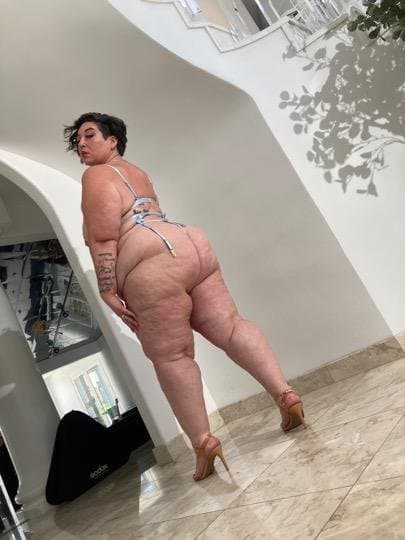 BBW PHAT BOOTY? PORNSTAR⭐️.
