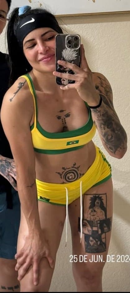 Fit muscular latina teen