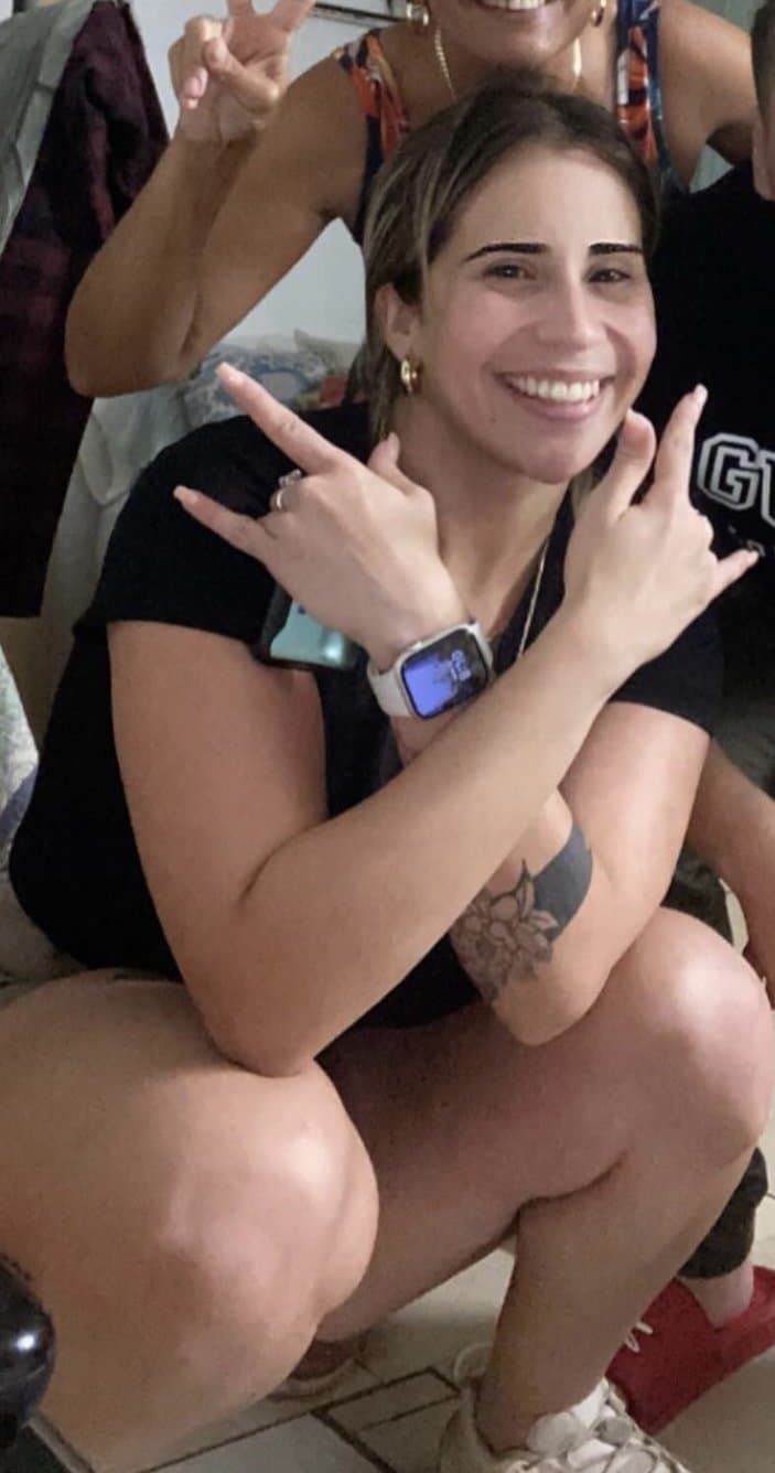 Cuban slut Kaylee loves huge cocks