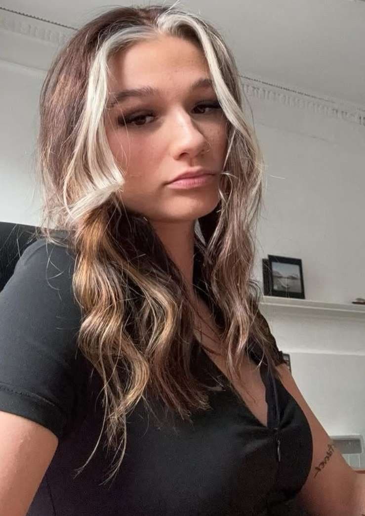 Make me a dumb depraved leaky mess for you irl nn feet bikini  wife sis gf kik goonergone2