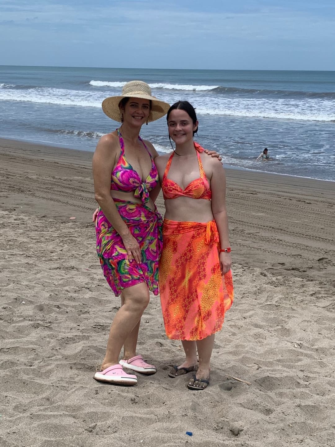 Thot milf and thot daughter