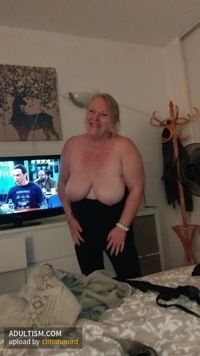 clitodunord branle sa chatte