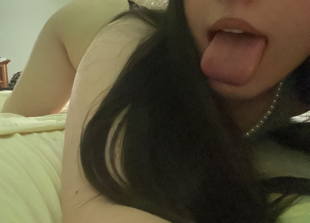 My trashyslut fianceshe wants to be famous pls save and repost MAKE HER A FAMOUS WEBSLUTTTTT