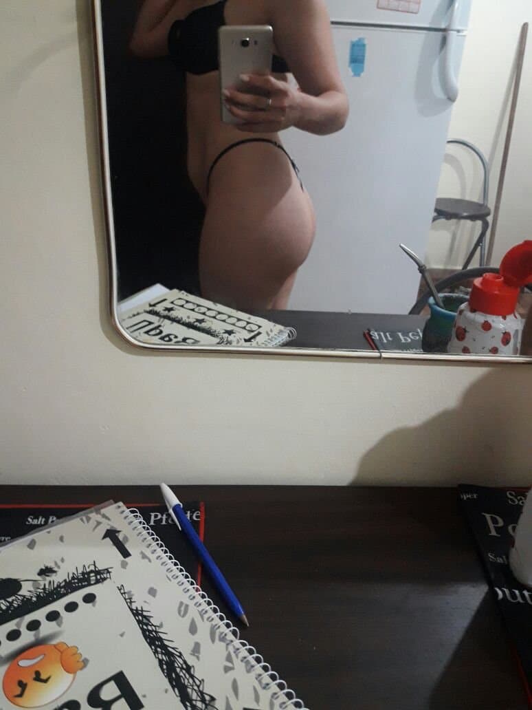 Argentina Naty bravo Mucama Puta en el trabajo