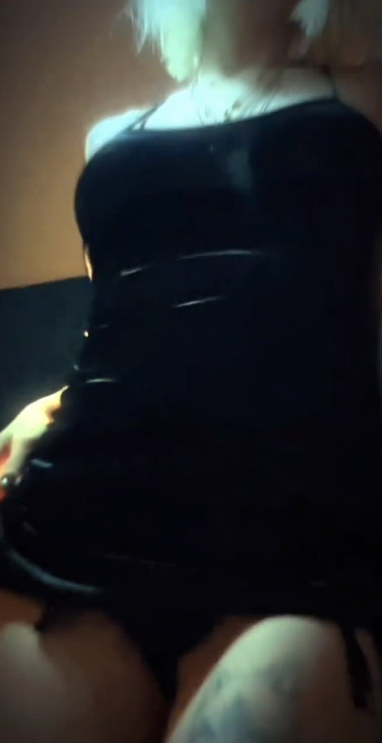 Moira Goldgod hermosa tela tarotista imágenes soft si alguien tiene más mejor igual tengo un par más