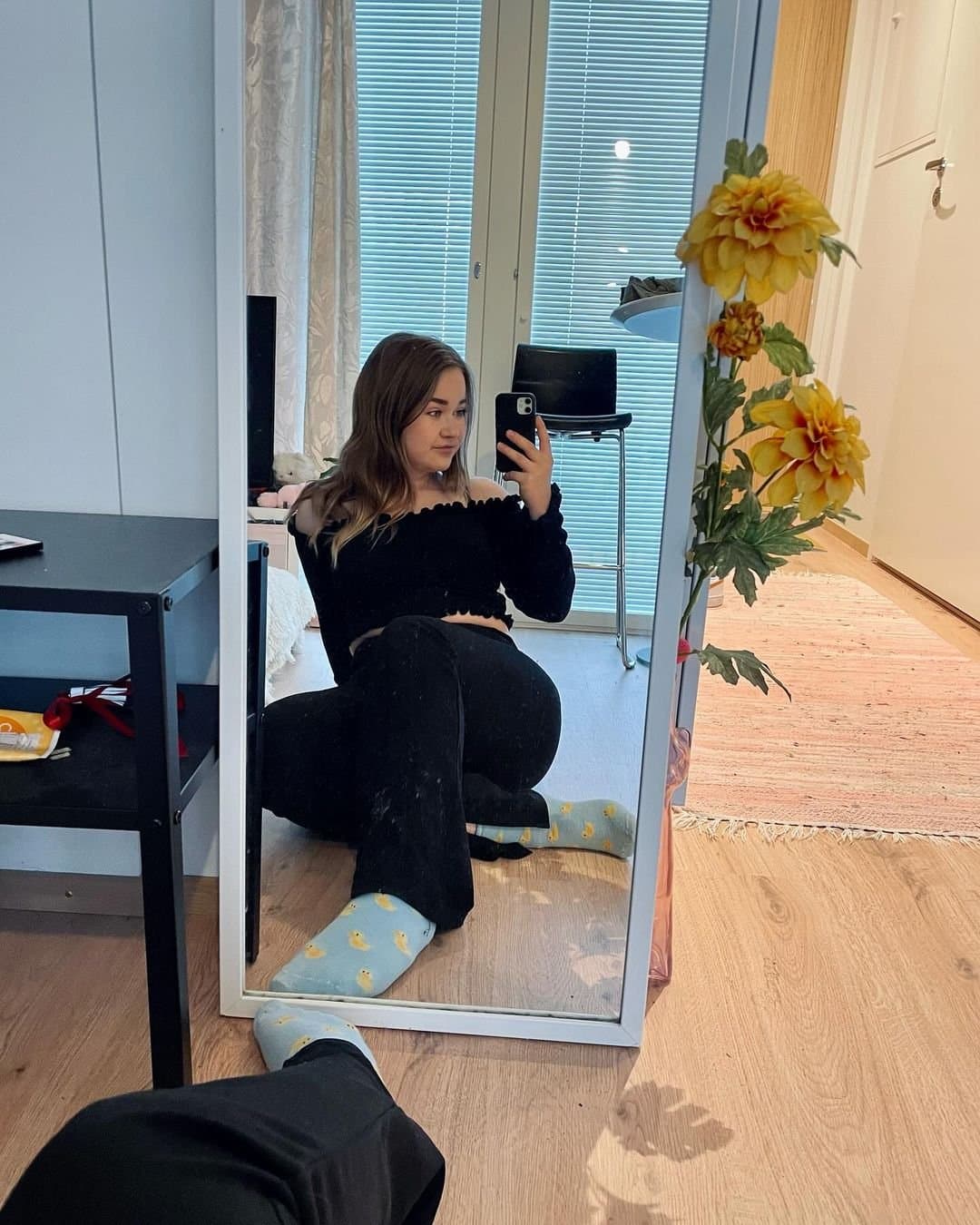 Cute Socks Slut Teen on Twitter: @SarahQueni