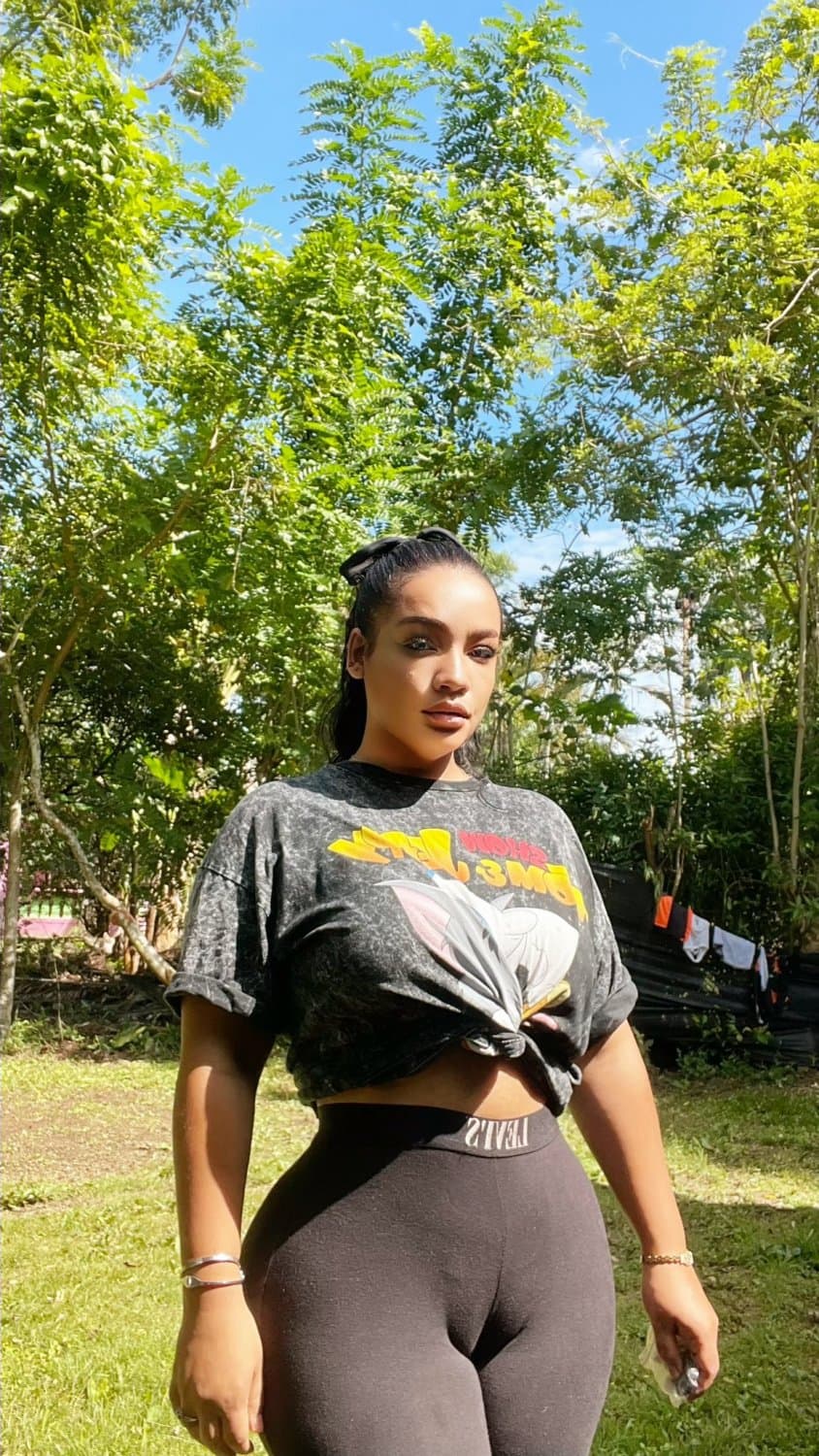 Papaya grande de dominicana Big pussy