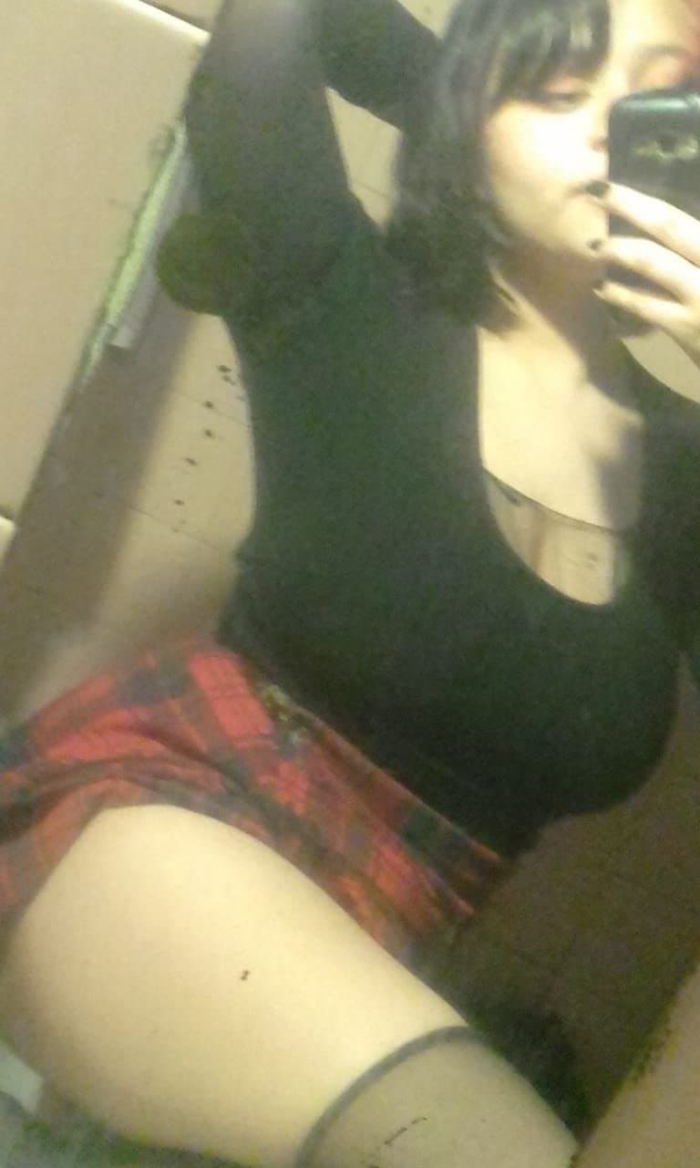 Cornudo arrepentido por compartir a su novia tetona