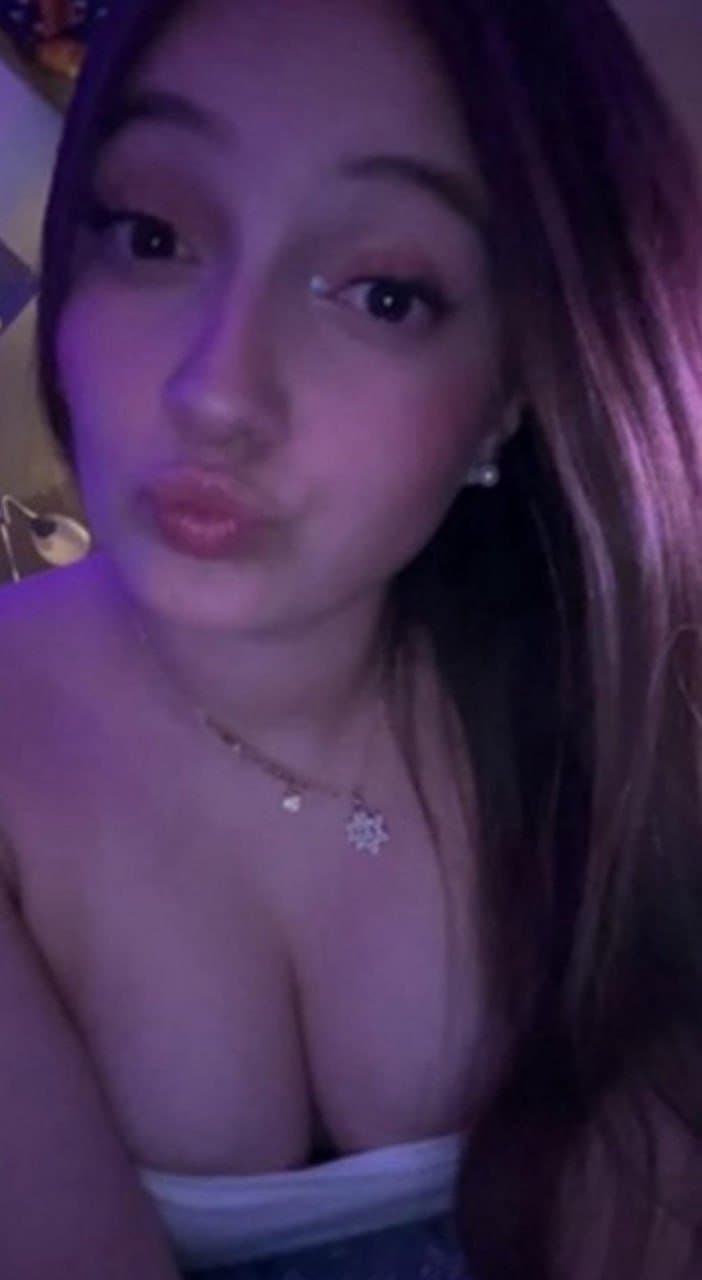 Busty PAWG slut ella from Colby College