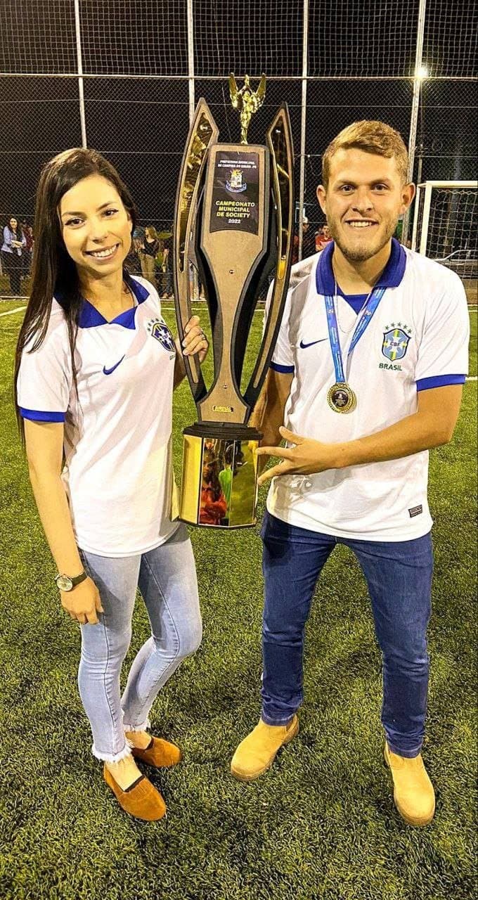 Casal amador caiu na Net