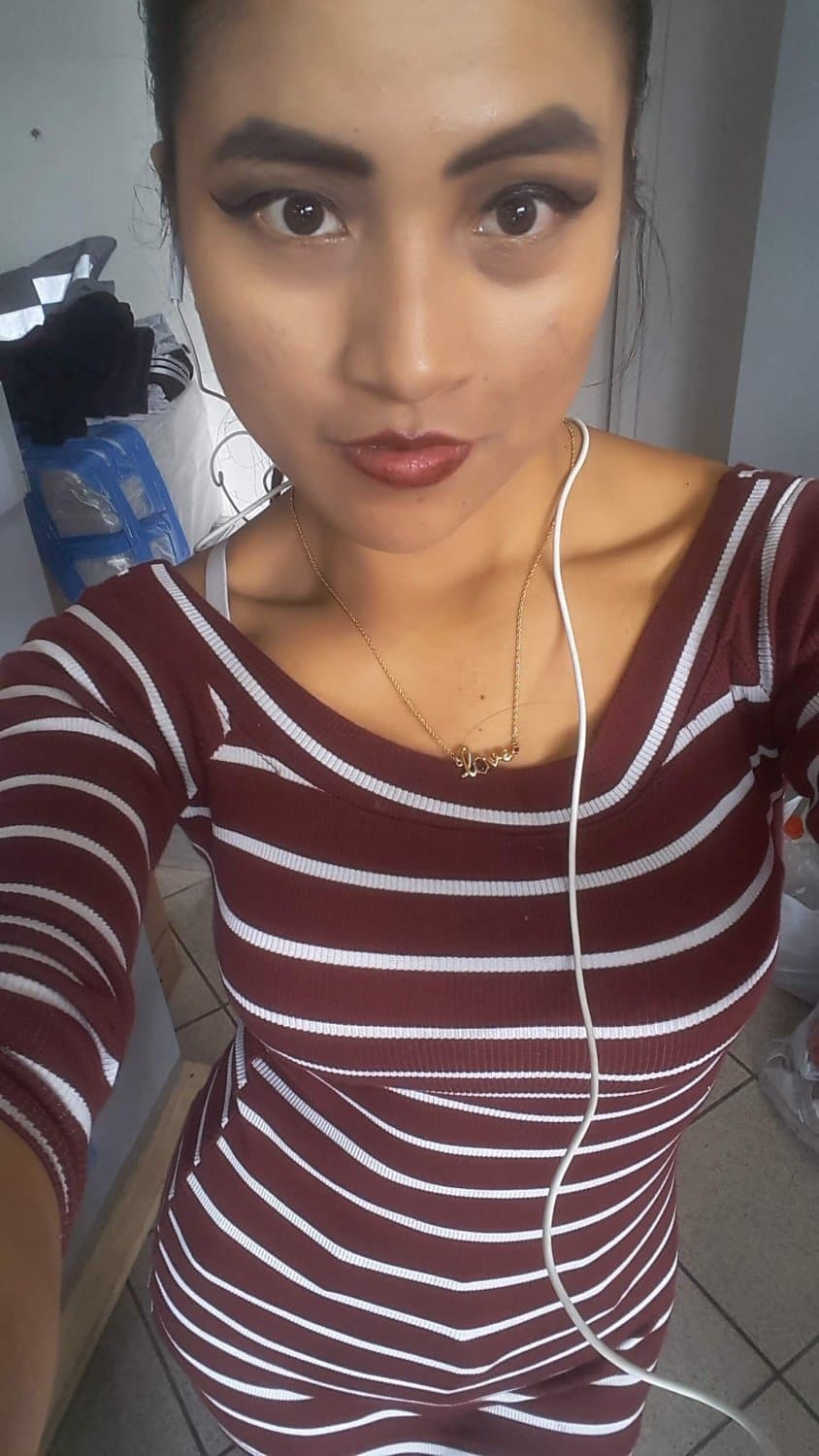 Peruana mostrando la concha