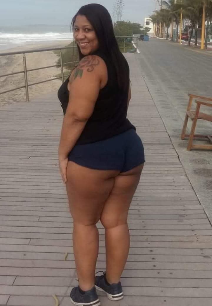 Pensa numa gordinha muito gostosa