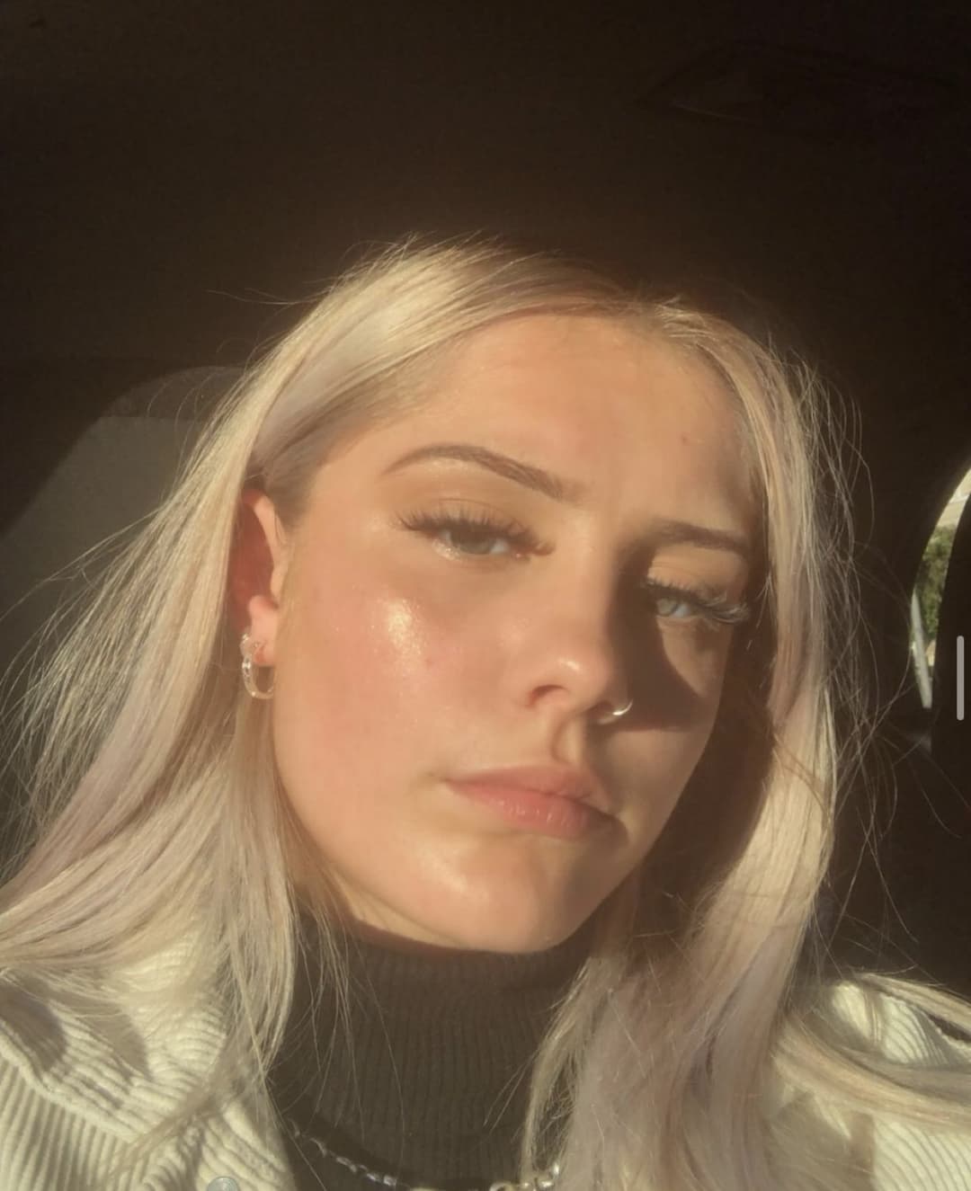 petite blonde aussie teen  (who can get into snapchat accounts so i can leak more of this whore)