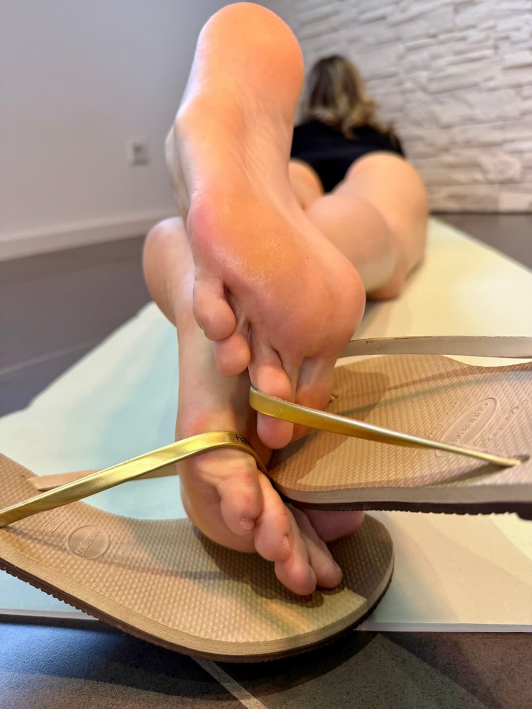 Tall blonde milf with big feet & soles upclose