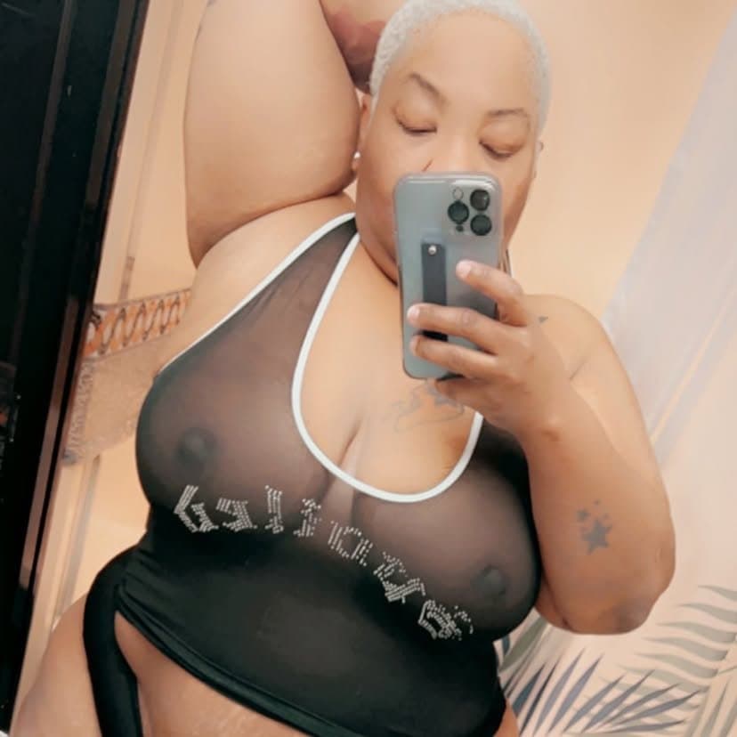 Bald head Bbw short n stacked