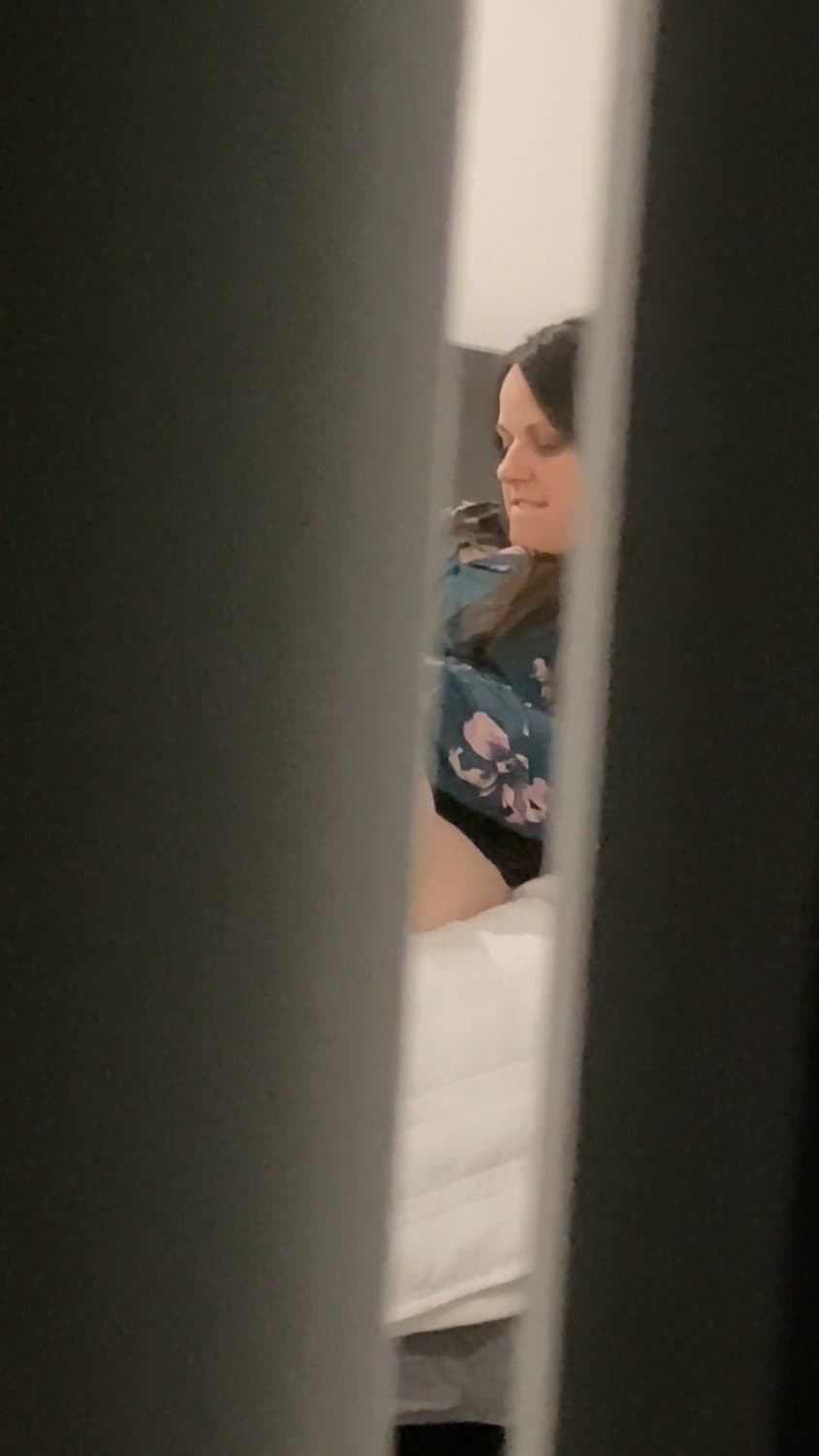 Stepmom Spy: Caught Her Showing Off Her Juicy Cunt & Big Natural Breasts on FaceTime