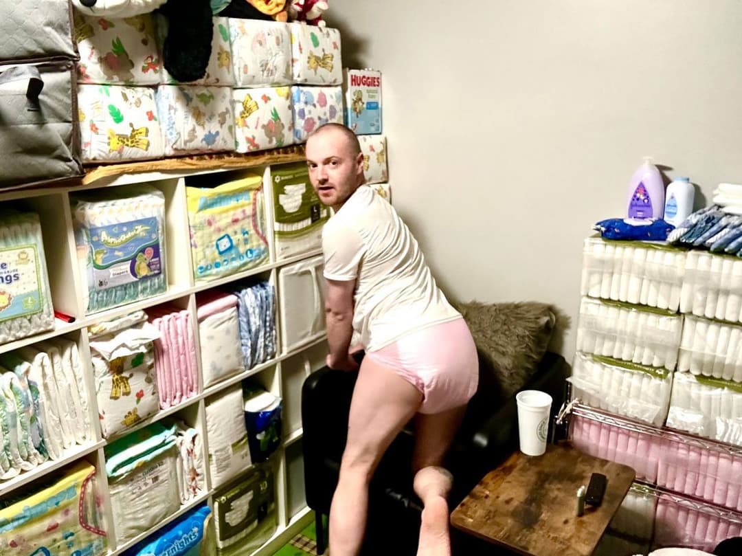 Kevin Flynn diaper boy for @lesles5