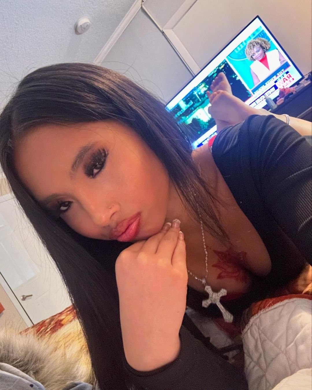 Asian ABG Pretty Escort Mai Sucking Strangers BBC For Money