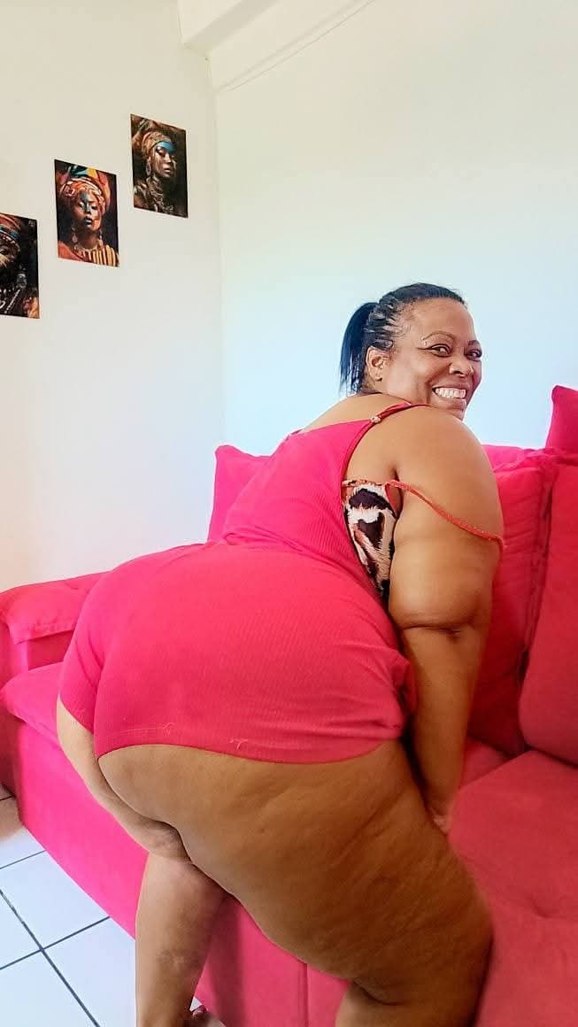 Click to view full size LATINA THICK JUICY CHUNKY SSBBW BIG ASS BOOTY