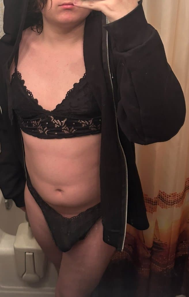 18 bottom femboy (info in description)