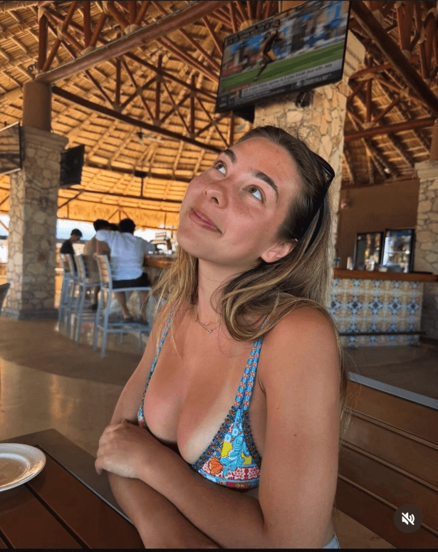 Perfect slut Sienna gets tribbed and leaked on erome ✨❤️