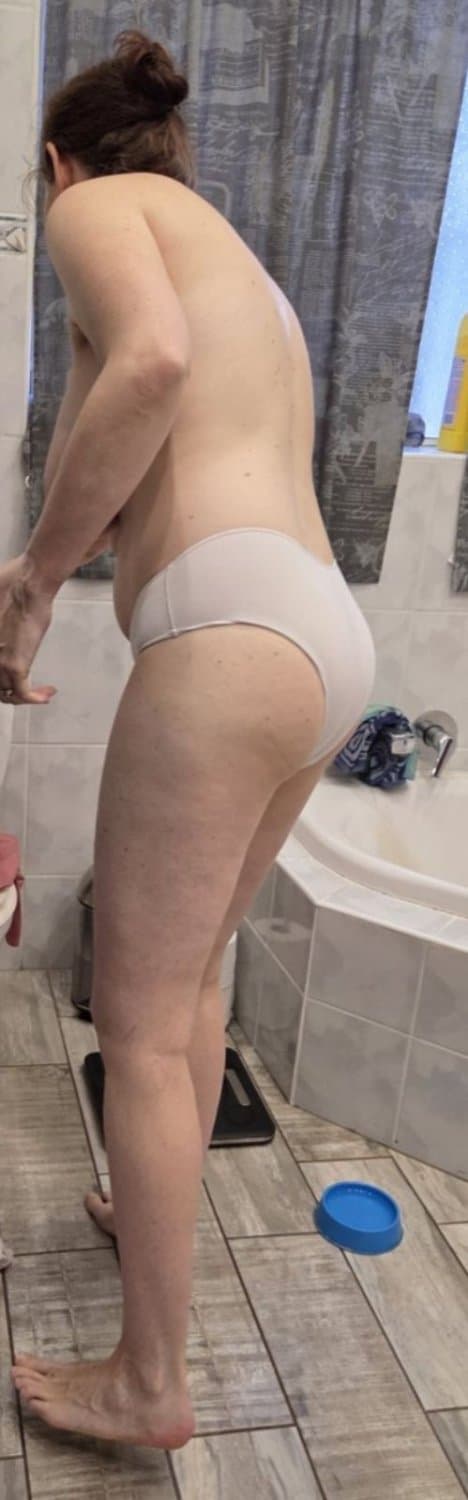 Hot wife with some commentary from her husband