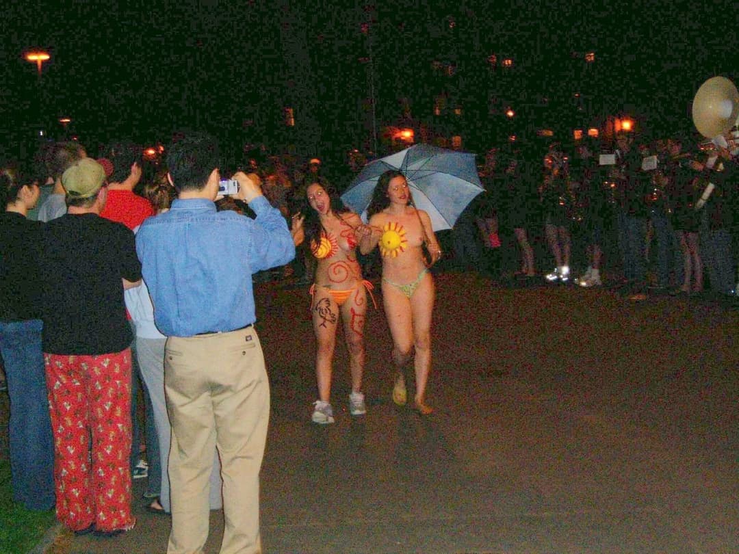 Passeio Mundial de Bicicleta Nua