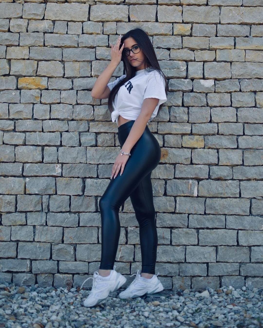 [kik]subbmit busty bitch loved my cock so much She gave up marriage just to fuck with me a few times