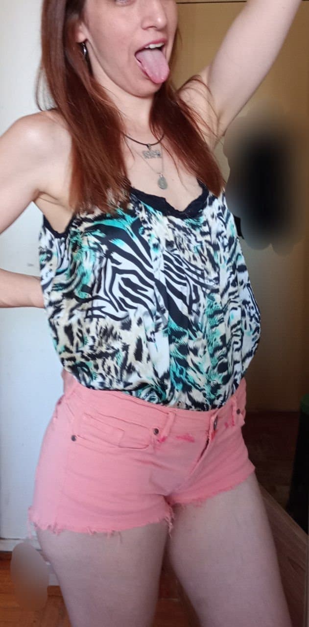 Maira Passe, esposa caliente ama que otros la vean.