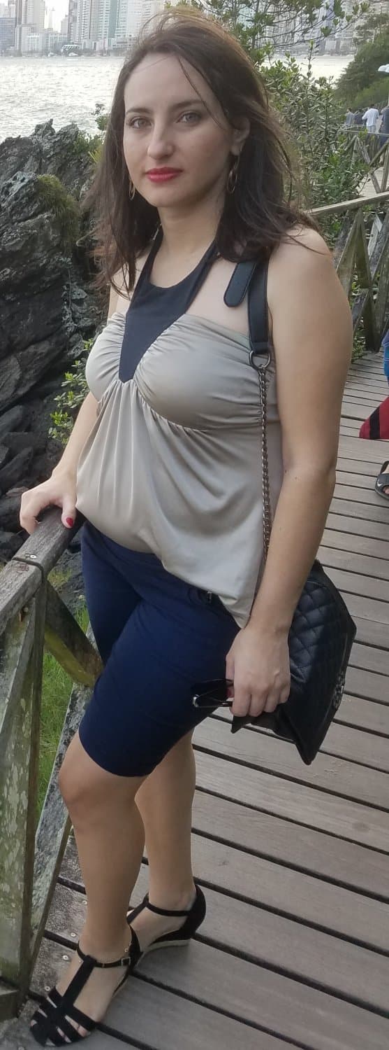 Essa sim tem cara de PUTA, ja jorrei litros de esperma na cara dessa vaca