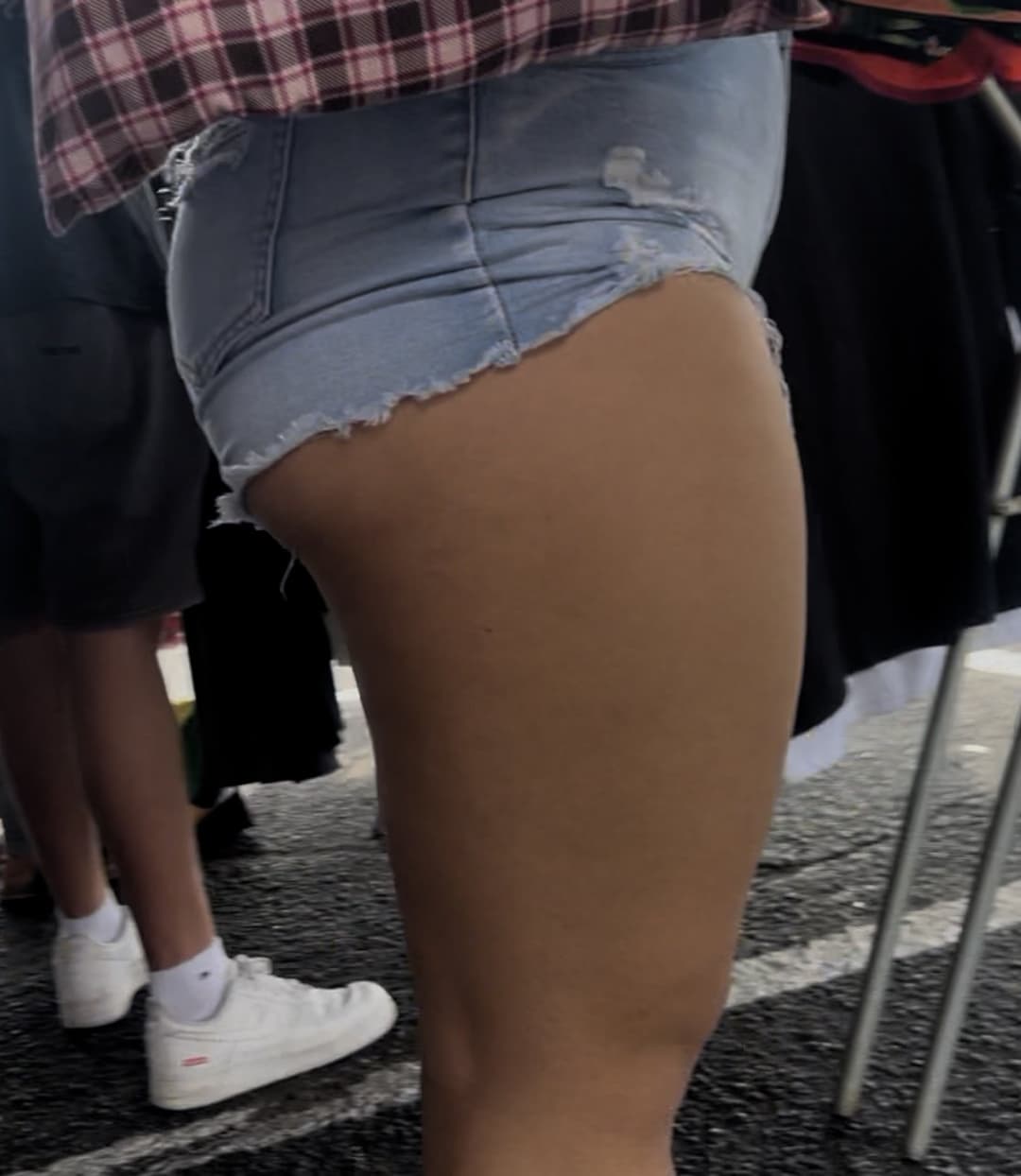 Thick Asian babe tight huge cameltoe. Pussy lips bussin in those shorts . So sexy