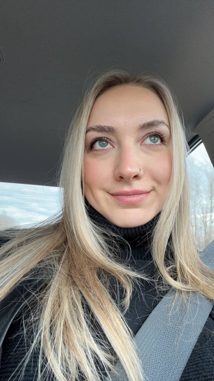 26: Submission - Alexia