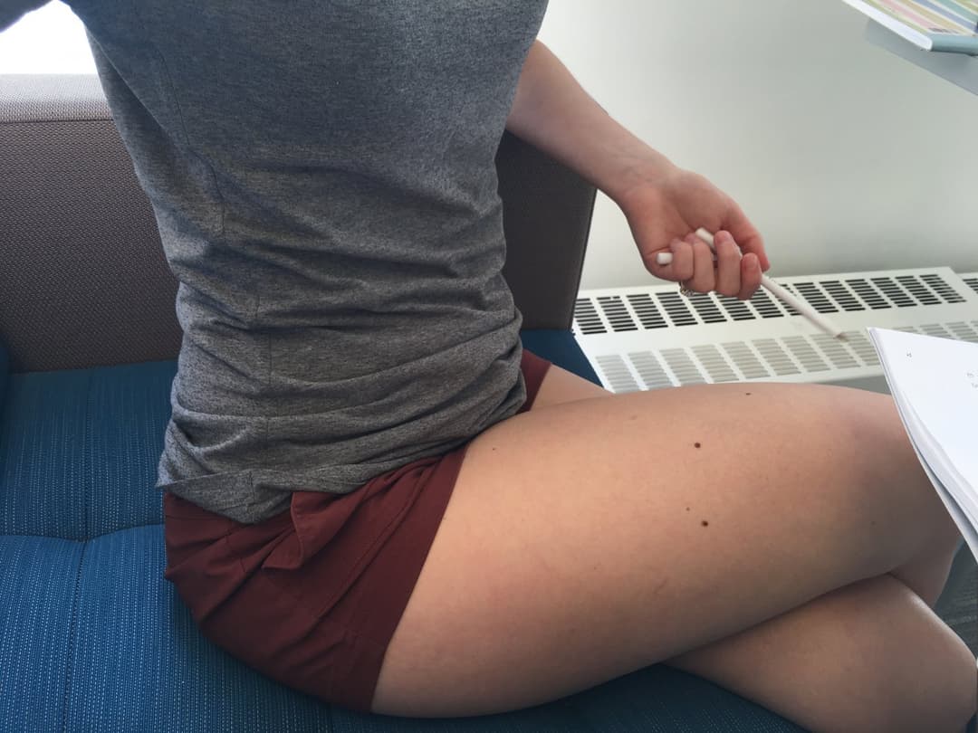 Met this chick studying, now I clap her fat ass and bust in her pussy