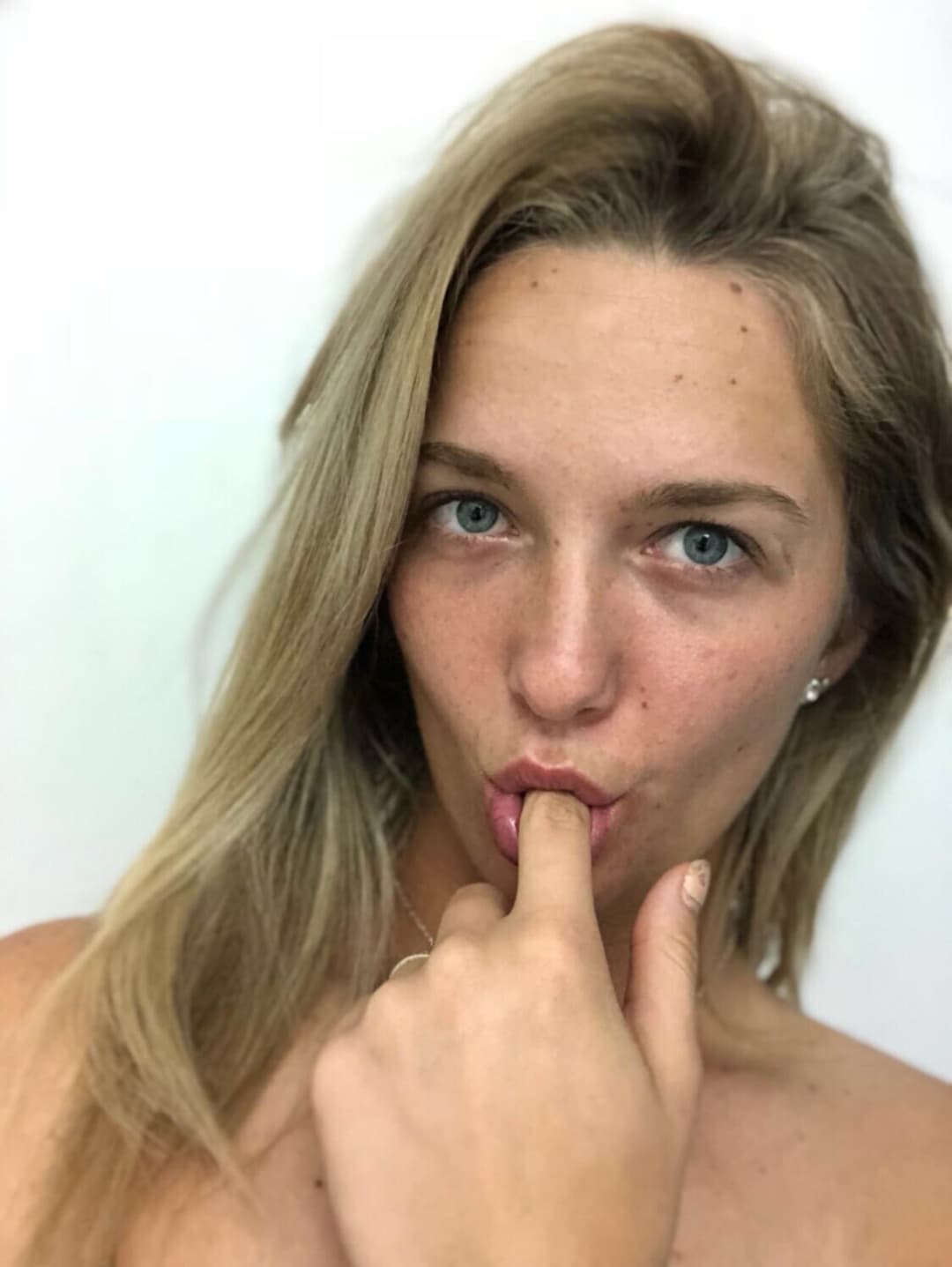 Paige, the christian dumb bombshell