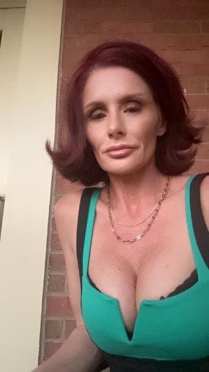 PERFECT PETITE MATURE SEXY HOT MILF COUGAR MOM featuring her daughter REAL CAMER ROLL LEAKS