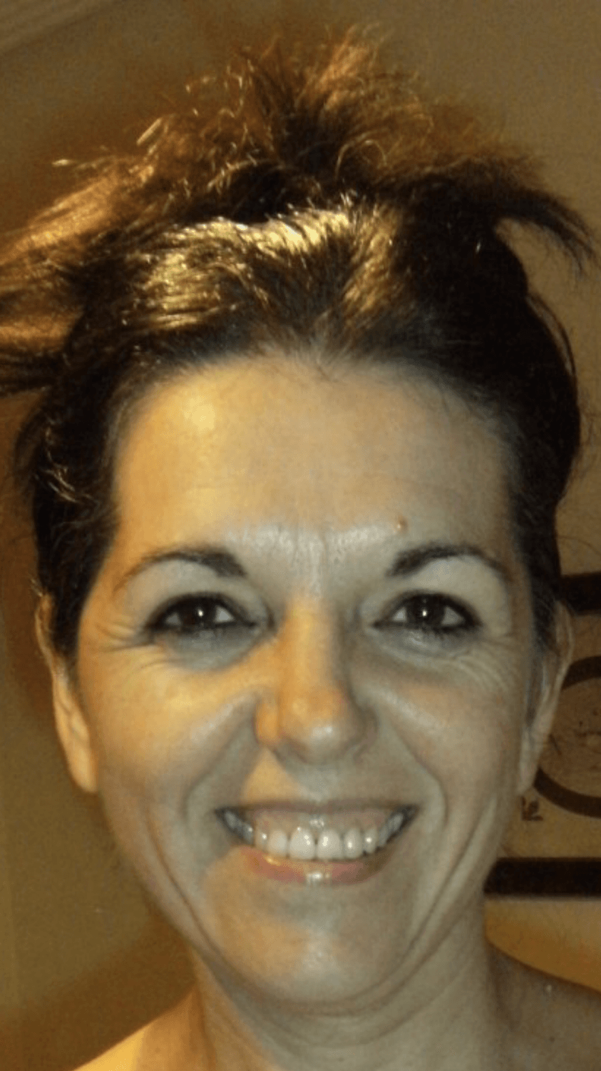 Mommy feeling sexy and dressed up sexy. Middle aged maid. Fucking hot tho ??