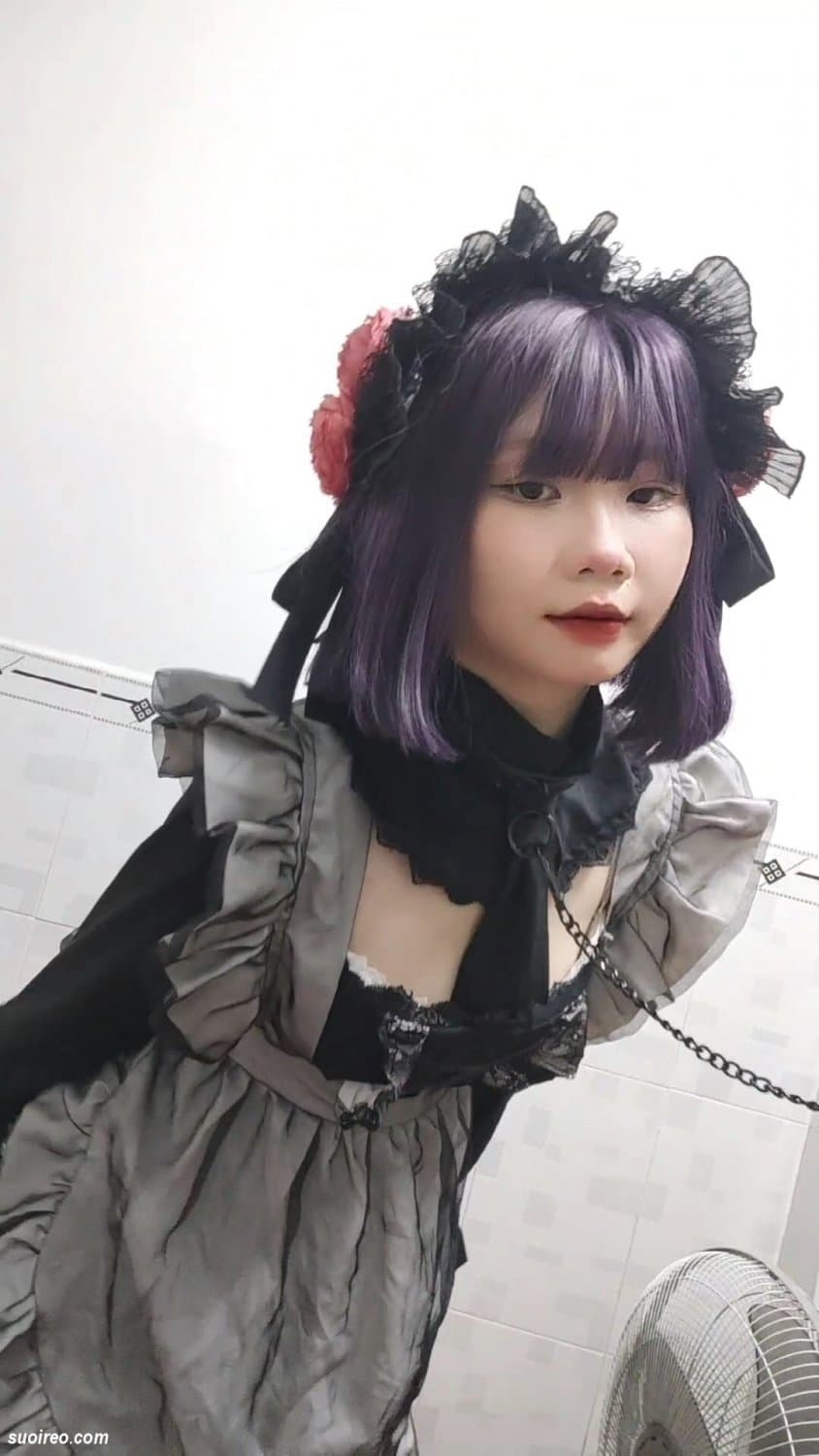 Nữ sinh cosplayer thích threesome