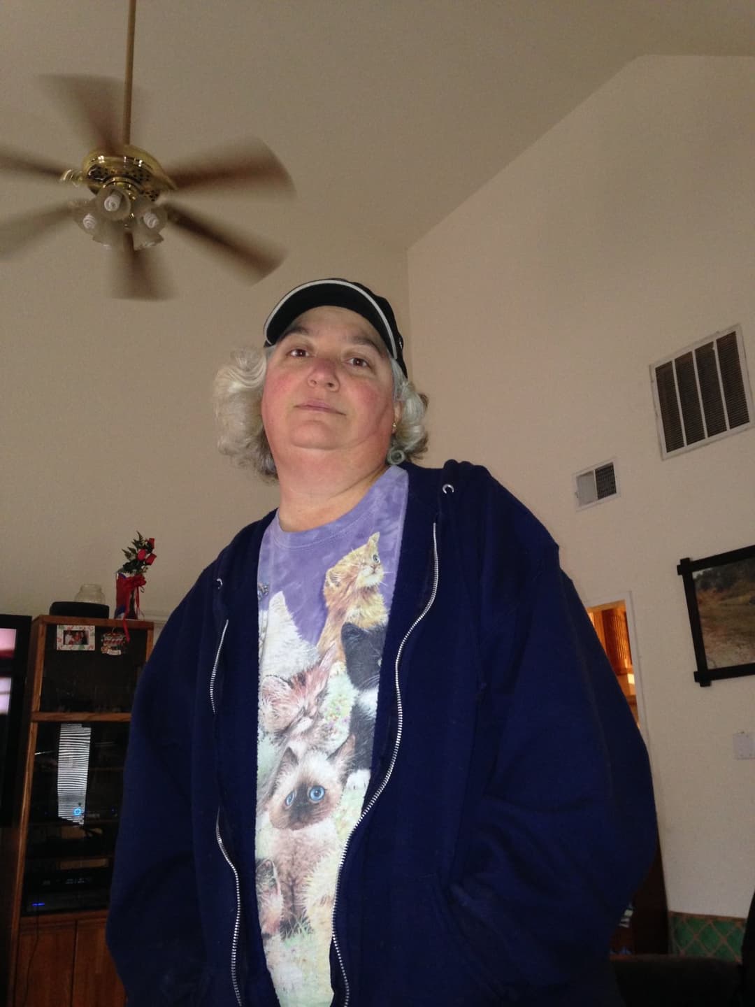 Click to view full size Dirty Granny D washes her pussy