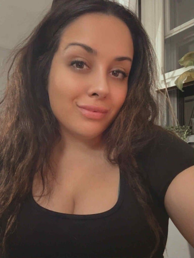 Click to view full size Hermanastra