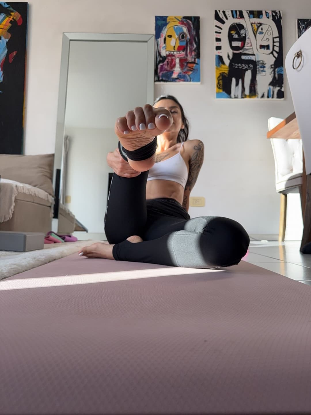 Would you cum tribute these feet?